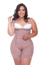 Short Girdle with Side Closure – Seamless Tummy Control